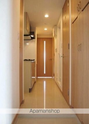 ルーブル三軒茶屋参番館[1K/25.65m2]の玄関