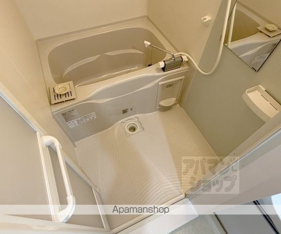 F ASECIA PHAONの内装写真