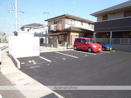 Ｙ’ｓコート[1K/28m2]の駐車場