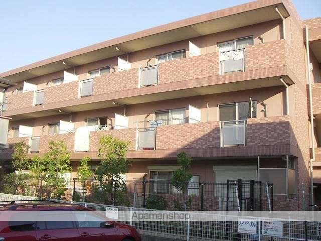 シュティル湘南の玄関写真