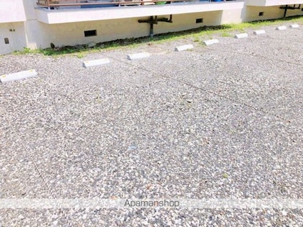 ビレッジハウス千秋２号棟[2K/28.98m2]の駐車場2