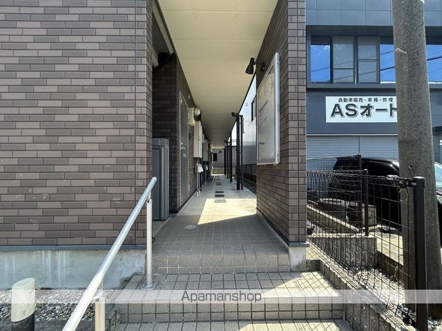 レオネクストA&Mの玄関写真