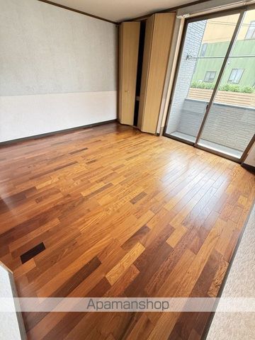 丸井ハイツ崎岡の内装写真