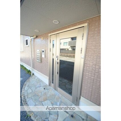 ヴィルドミール中今泉[2LDK/58.07m2]のエントランス