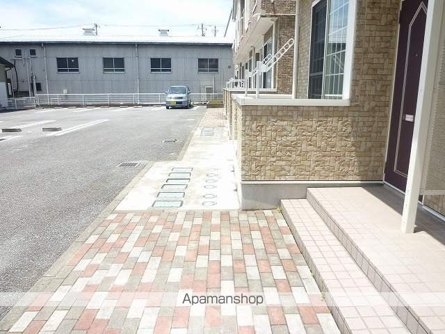 ツインフィオーレBの玄関写真