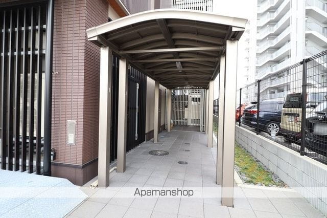 グランデ西金沢駅前の外観写真