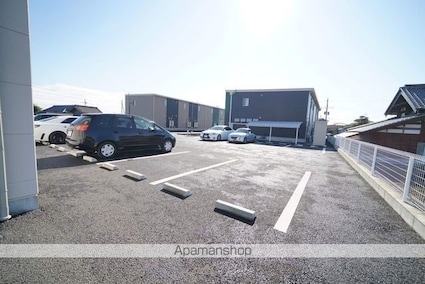 ＳＡＭＵＲＡＩ　ＨＩＴＡＣＨＩ（サムライ　ヒタチ）[1K/30.74m2]の駐車場1