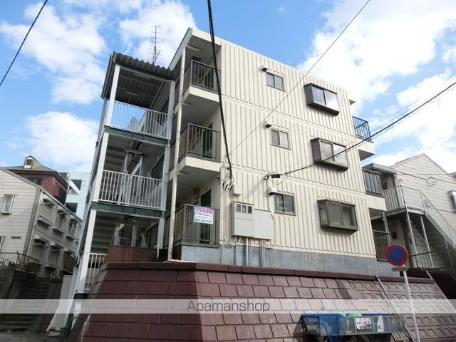 西都賀ハイリビング壱番館の外観写真
