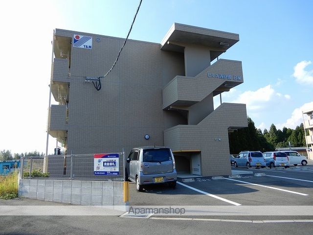 ヒルズ西伊敷B棟の外観写真