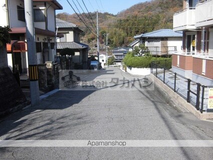 ドミール　ラフィネ　Ａ[1R/33.15m2]の周辺1