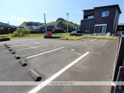レオパレス源藤[1K/21.81m2]の駐車場