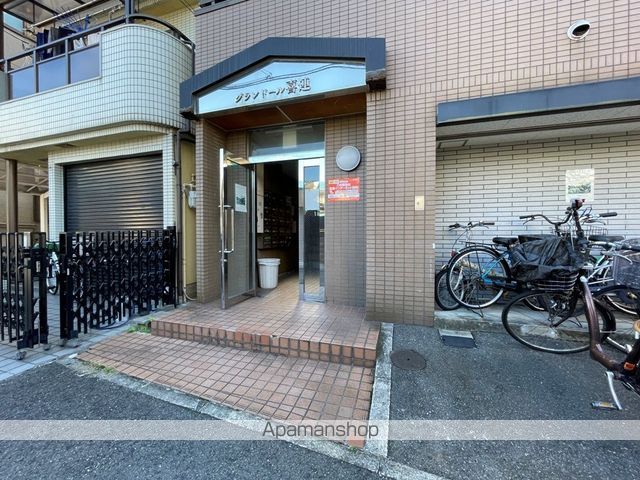 グランドール喜連の玄関写真