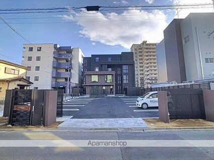 エストグラン虎丸[1LDK/50.68m2]の駐車場