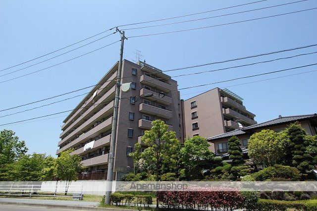 ライオンズヒルズ泉中央の外観写真