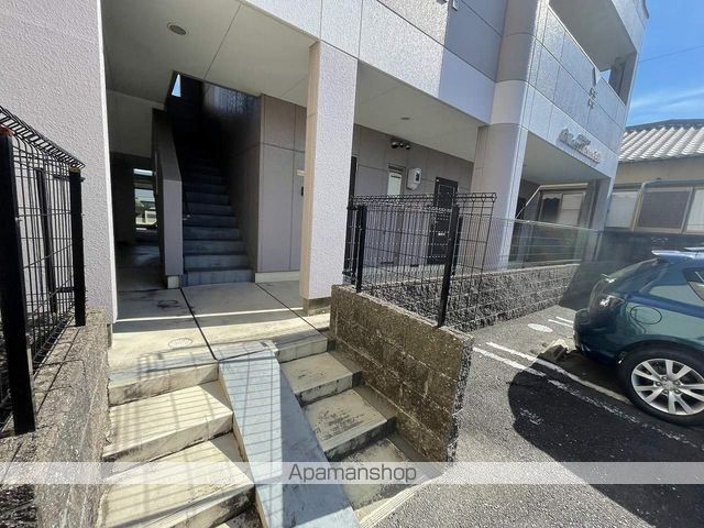 エクセレンス白山の玄関写真