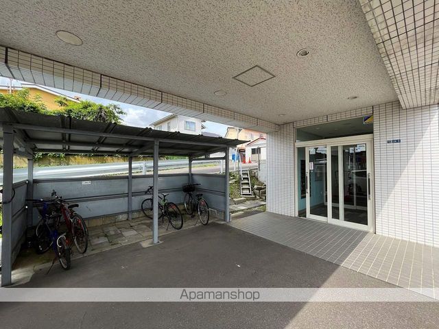 アークヒルいずみの玄関写真