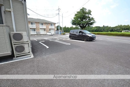 エミネンスＳ　Ｂ[1LDK/37.79m2]の駐車場1