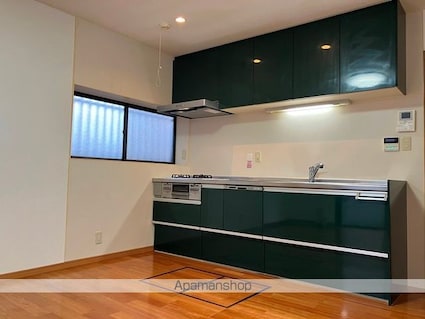 長房町戸建[4SLDK/111.95m2]のキッチン