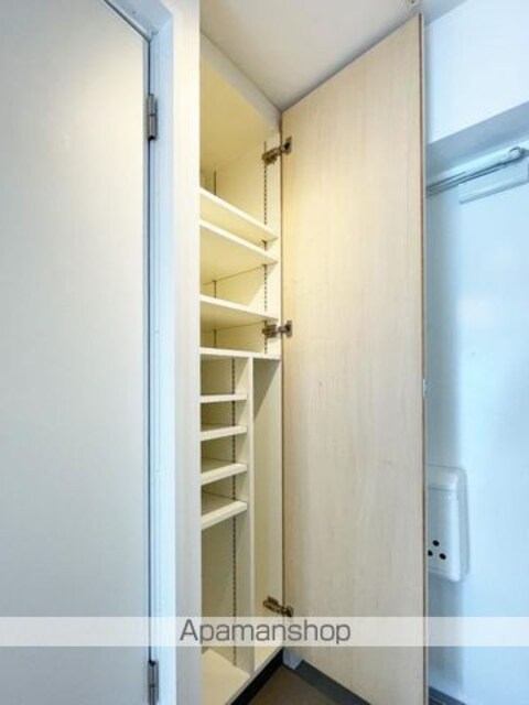 Ｇ　ＡＰＡＲＴＭＥＮＴ[1R/16.24m2]の収納