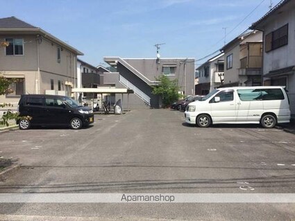 モアクレストふじい[3DK/58.86m2]の駐車場