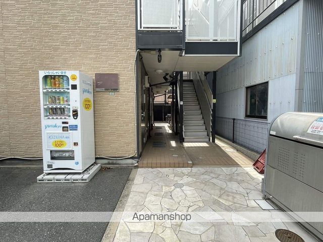 レオパレス山吹の玄関写真