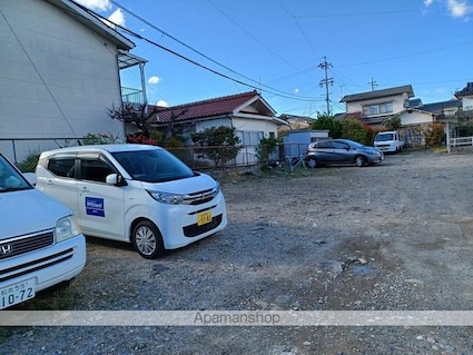 ＳｋｙＧａｒｄｅｎオザワ[1K/24.8m2]の駐車場