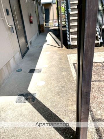 フレグランス花山手の玄関写真