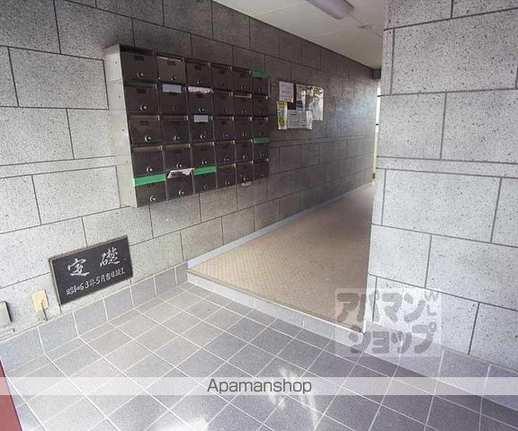 パレス稲荷の外観写真