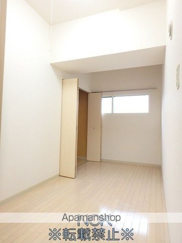 クレエル大通の内装写真