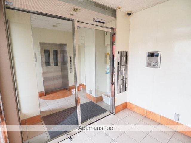 アークK B館の玄関写真