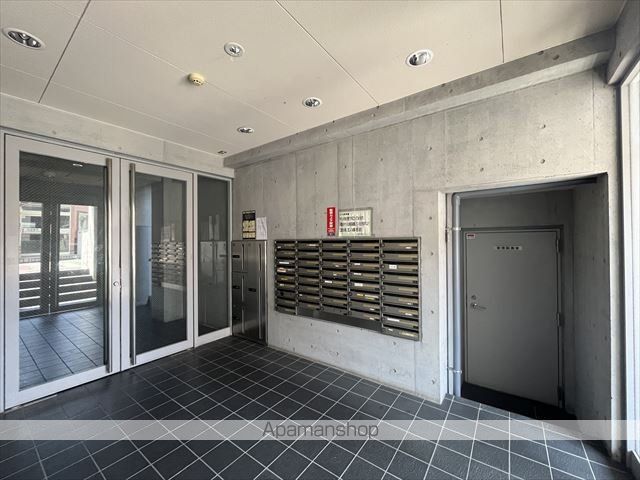 クレスト相模原の玄関写真