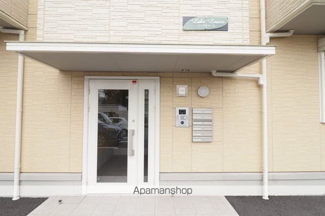 レイクルイーズの玄関写真