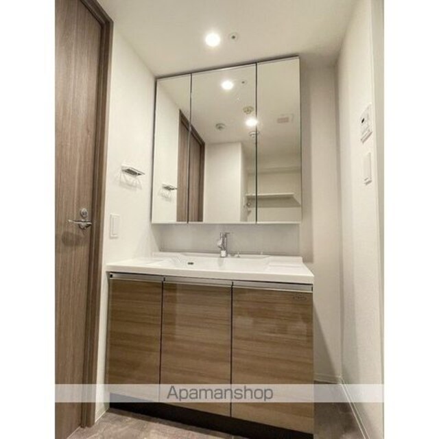 Ｎｅｏ　Ｕｒｂａｎ　Ｒｅｓｉｄｅｎｃｅ　Ｋｏｍａｇｏｍｅ[2LDK/58.9m2]の洗面所