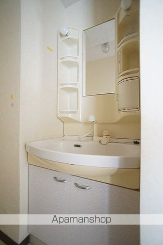 クラウディアIIの内装写真
