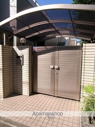 東京都世田谷区代田３丁目[2K/29.1m2]のエントランス