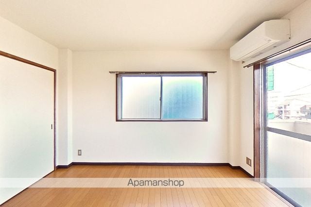 マンションタケシIの内装写真