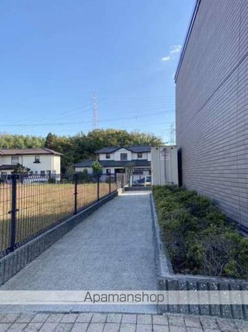 レオパレス田原台の玄関写真