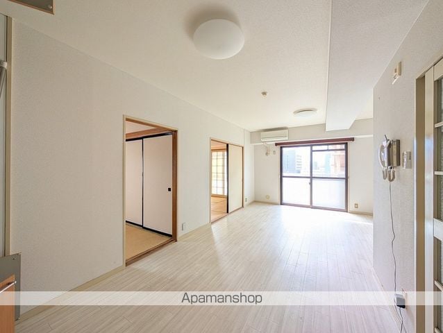 マンションパレロワイヤルの内装写真