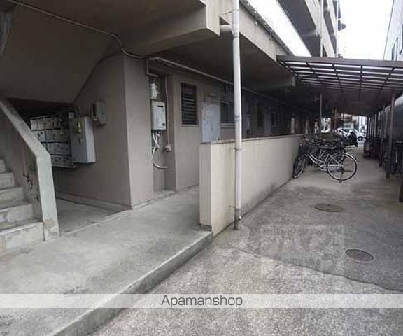 藤岡マンションの玄関写真