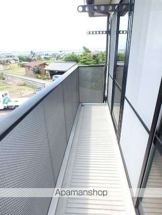 ラフィーネＮａｋａｚａｗａ　Ａ棟[3DK/56.09m2]のバルコニー