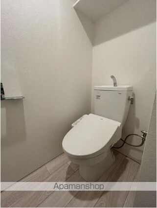 東京都世田谷区北沢１丁目[1LDK/40.5m2]のトイレ