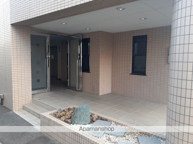 ITOH壱番館の玄関写真