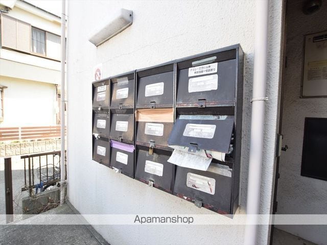 メゾン麻溝台の玄関写真