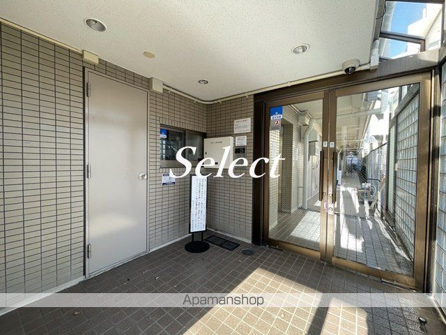 MACコート金沢文庫の玄関写真