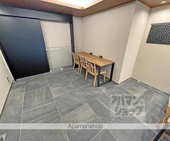 ヴィークコート京都 河原町二条の玄関写真
