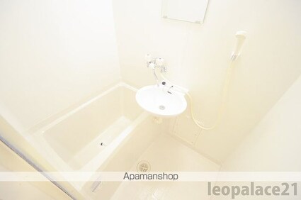 レオパレスＫＫＳ　木ノ本[1K/23.6m2]のバス