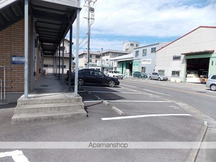 メゾン・ド・フローラＩＩ[2DK/53.97m2]の駐車場1