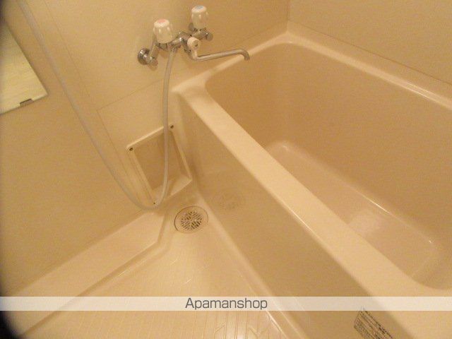 EーONEの内装写真
