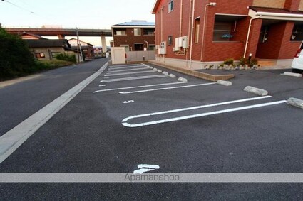 ブラウン窓香[1LDK/47.08m2]の駐車場