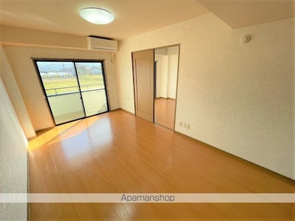 クレストンコート[1LDK/40.32m2]のリビング・居間